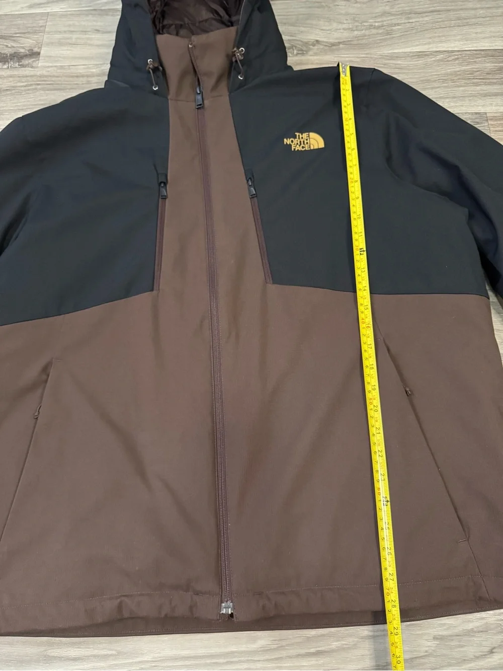 The North Face Men's Apex Elevation Jacket in Brown and Black Size XXL